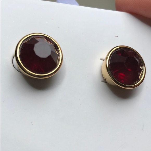 Kate Spade gumdrop bezel red studs Box & NEW - Picture 5 of 5